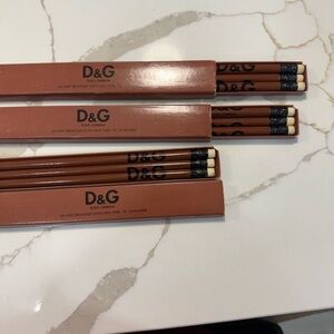 D&G Classic Brown Pencil Set